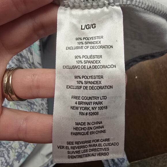 Women's Free Country Blue Geometric Pattern Turtle Neck Athletic Top |Size Large - Picture 10 of 10